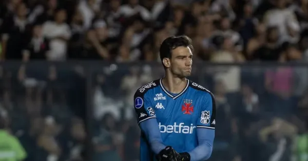 Léo Jardim Fora do Vasco: Goleiro Busca Projeto Vencedor; Palmeiras e Cruzeiro Atentos