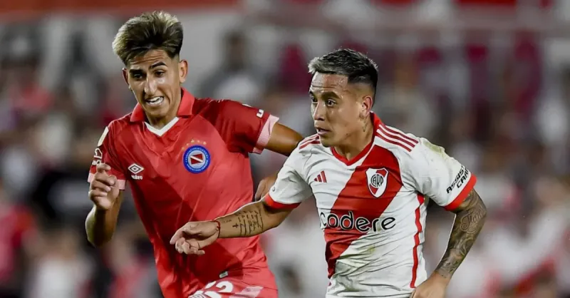 Alan Lescano: Vasco, Palmeiras e Cruzeiro Confrontam-se por Meia Argentino no Mercado da Bola