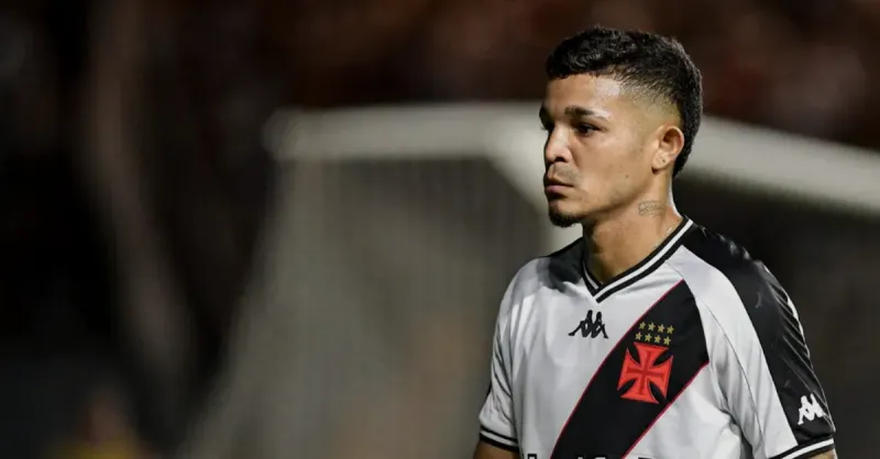 Vasco: Lesão de Adson Reabre Ferida - Previsão de Retorno do Atacante Revelada