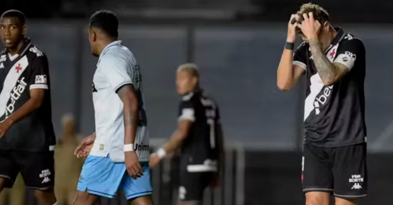 Vasco Decepciona em Casa, Empata com Grêmio e Vê Z-4 se Aproximar