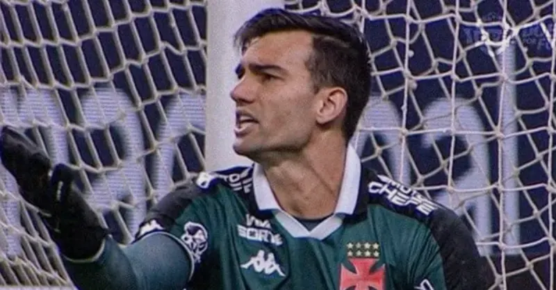 Vasco: Expulsão de Léo Jardim Gera Ondas de Críticas à Arbitragem