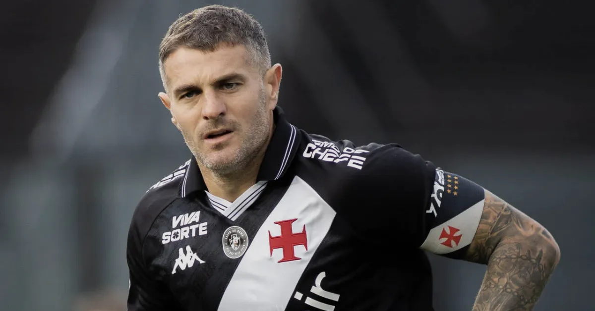 Vasco: 80% da Torcida Pede Vegetti no Banco Contra o Corinthians – Entenda a Revolta!