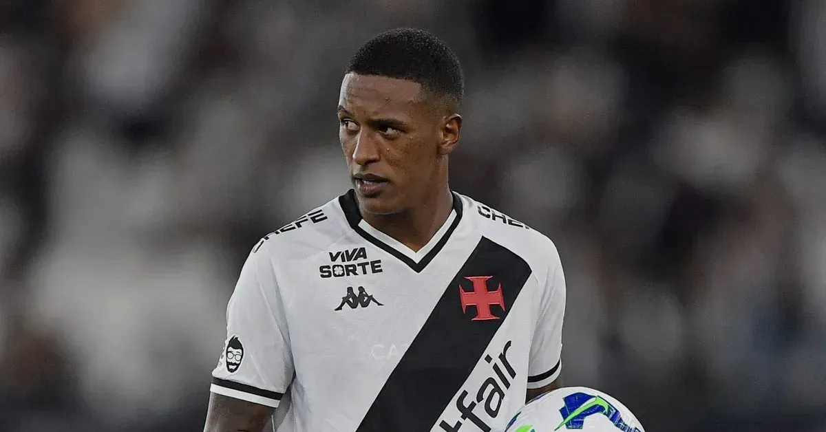 Vasco: Concussão de Robert Renan e a Inconstância Defensiva de Diniz