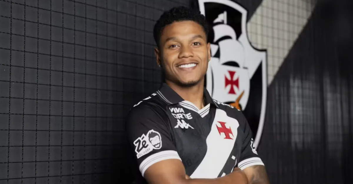 Matheus França no Vasco: Tática de Diniz Gera Debate sobre Posição