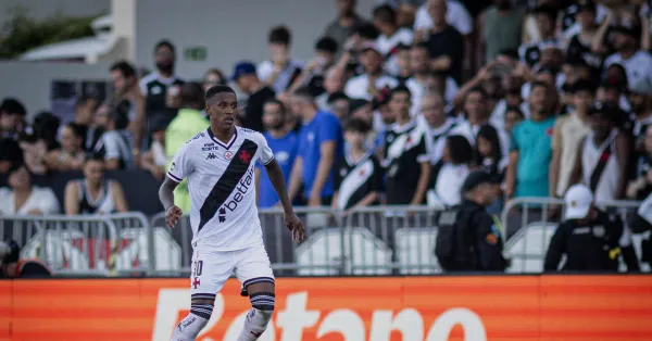 Robert Renan: Do Erro no Inter à Peça-Chave do Vasco – Reencontro Emocionante