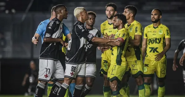 Vasco 2025: 18 Derrotas e a Segunda Pior Marca Histórica no Brasileirão