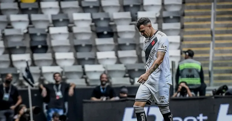 Vasco: O Que o VAR Realmente Disse Sobre a Expulsão de Hugo Moura?
