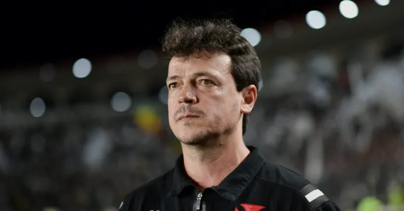 Fernando Diniz pode escalar titulares do Vasco na estreia do Carioca