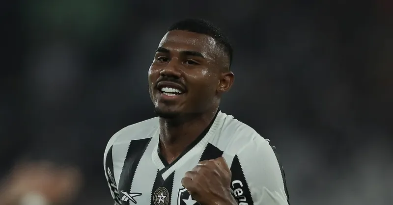 Vasco Negocia Cuiabano: Lateral Promissor Pode Ser Novo Reforço para 2025/26